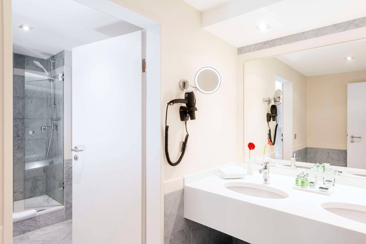 NH-Collection-Koln-Mediapark-Room-30