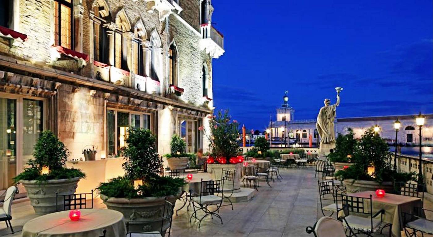 Bauer-Casanova-Terrace-11