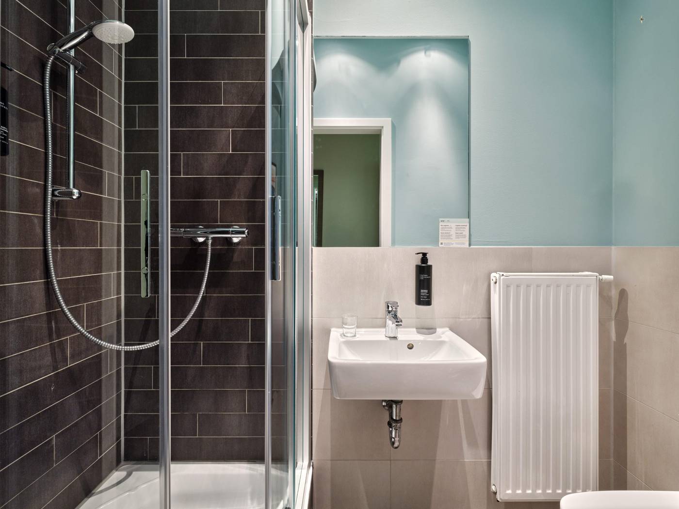 Hotel-City-B-Room-61