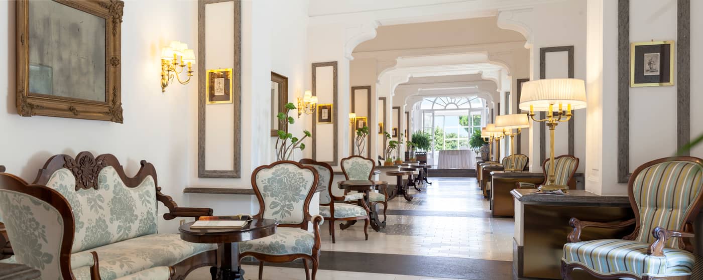 Grand-Hotel-Cocumella-Lobby-61