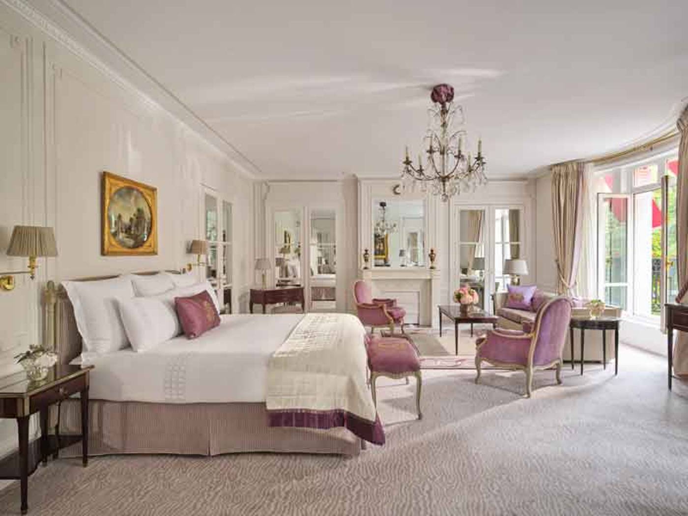 Hotel-Plaza-Athenee-Room-45