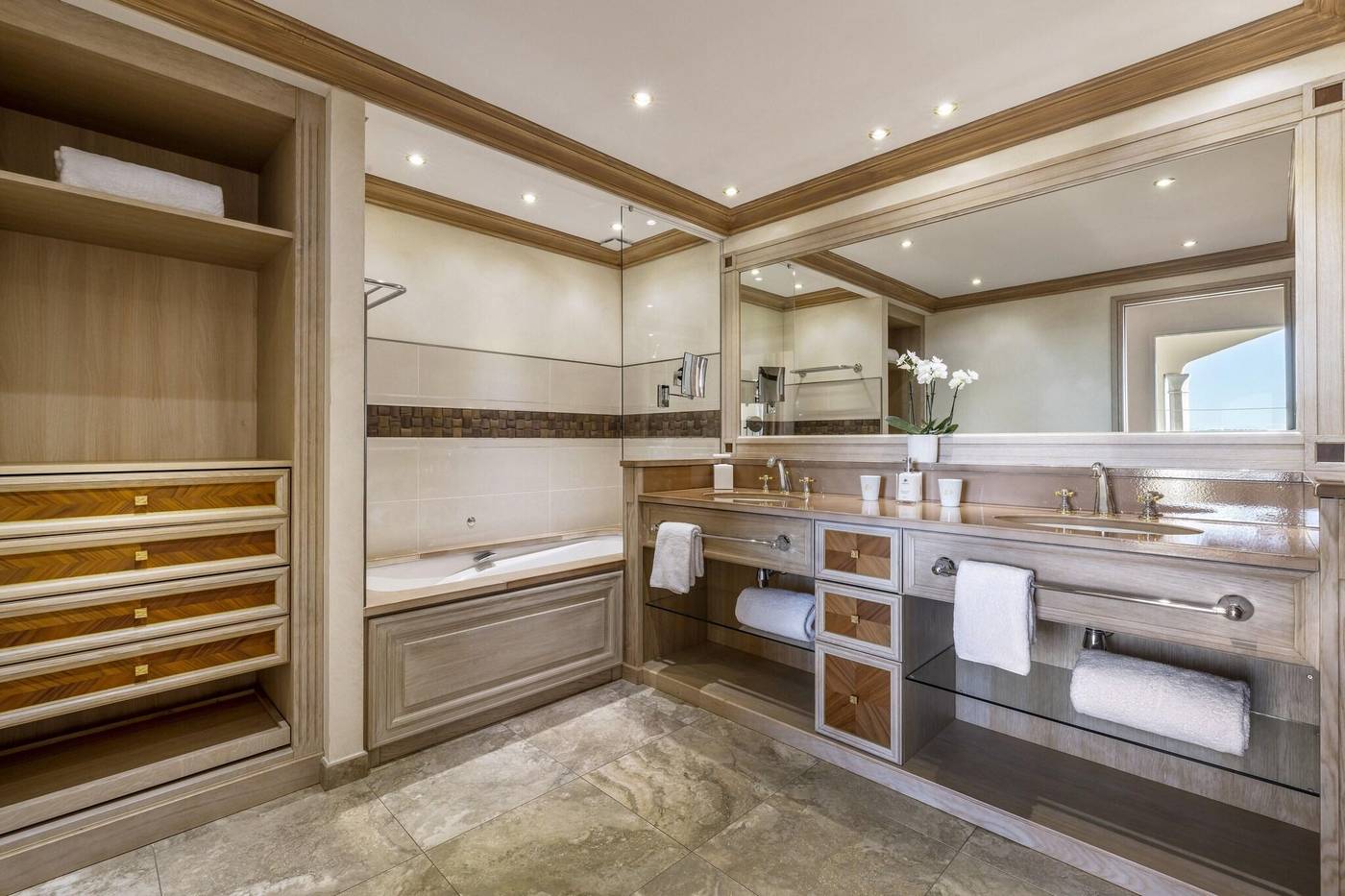 Chateau-de-la-Messardiere-Room-45