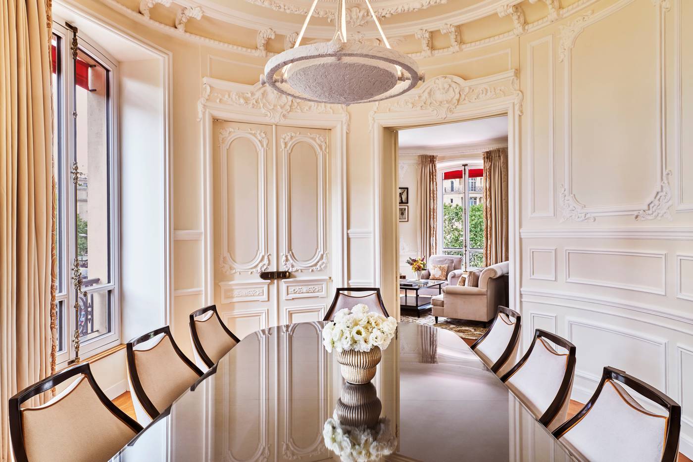 Hotel-Barriere-Le-Fouquets-Paris-Room-5