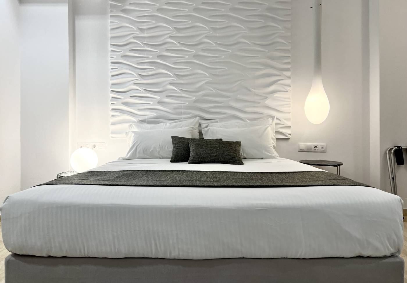 Bruskos-Hotel-and-Suites-Room-25