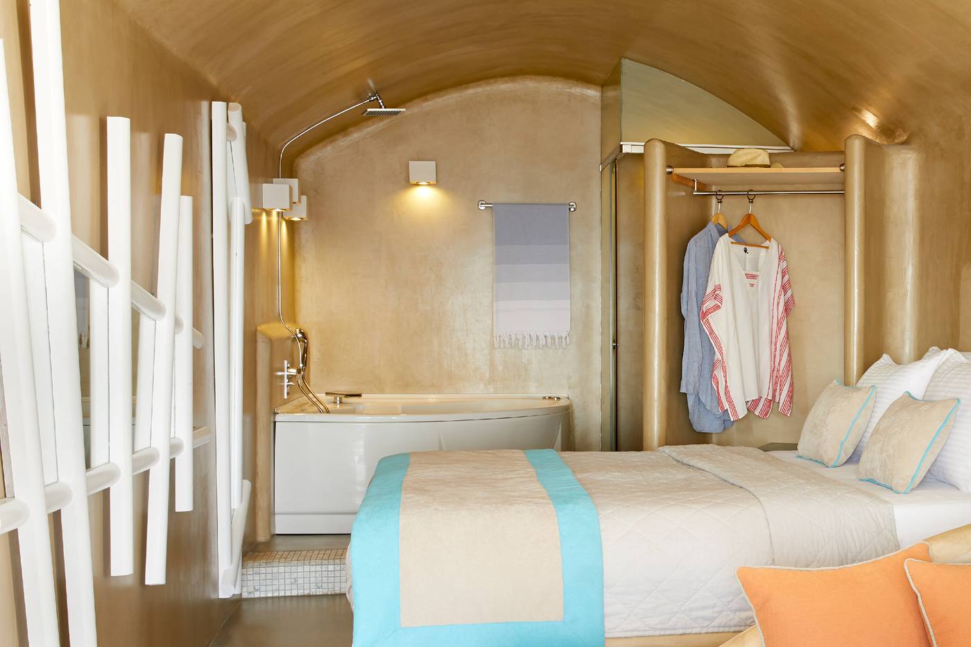 La-Perla-Villas-Room-22