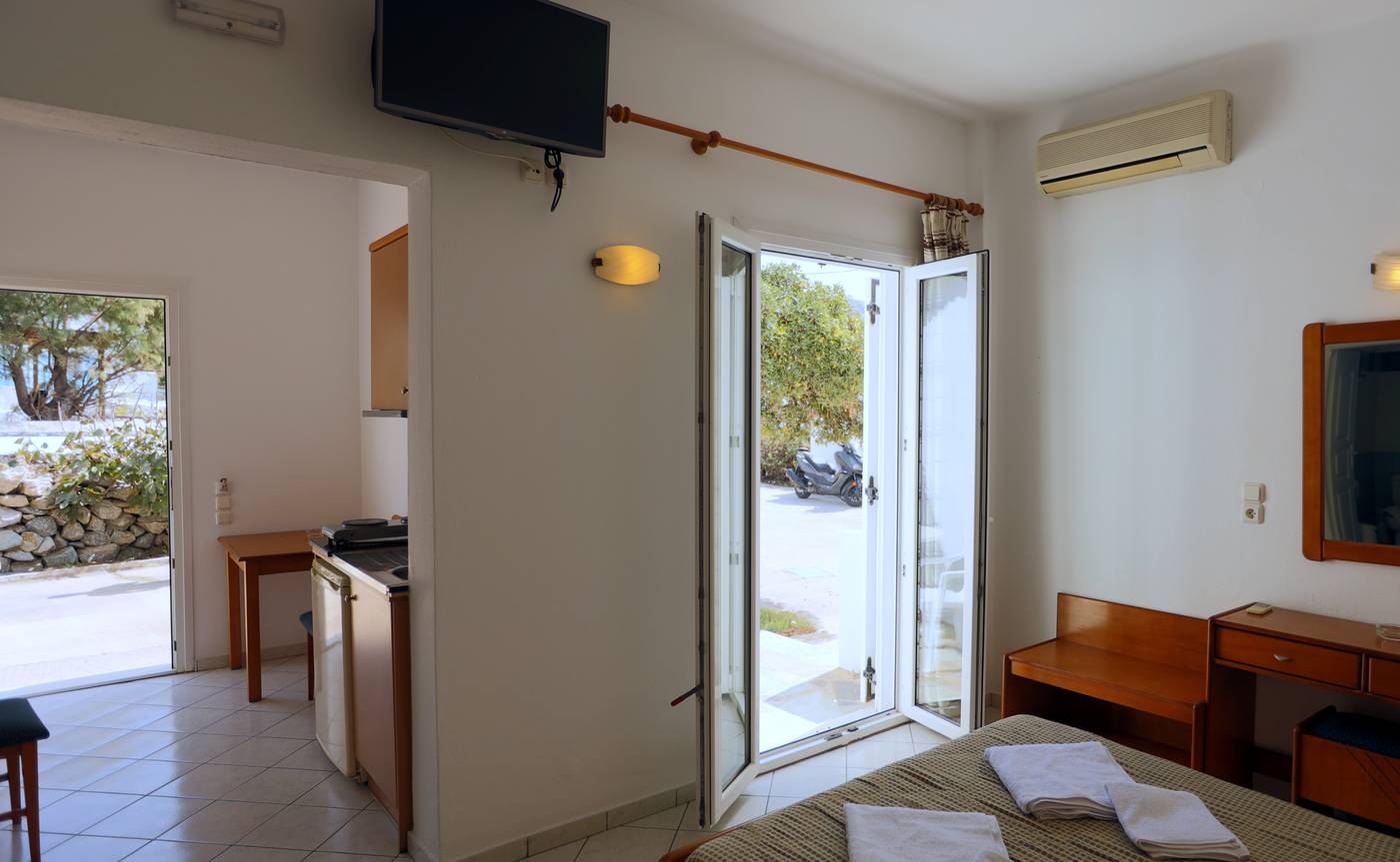 Peter-s-Apartments-Room-14