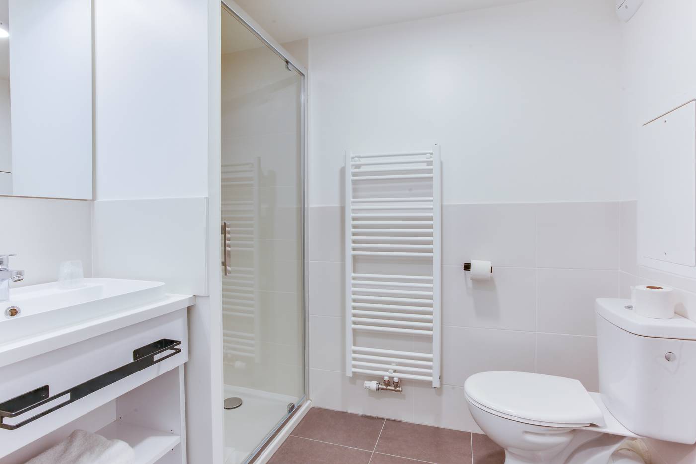 All Suites Massy Palaiseau-France-Paris-Room-9