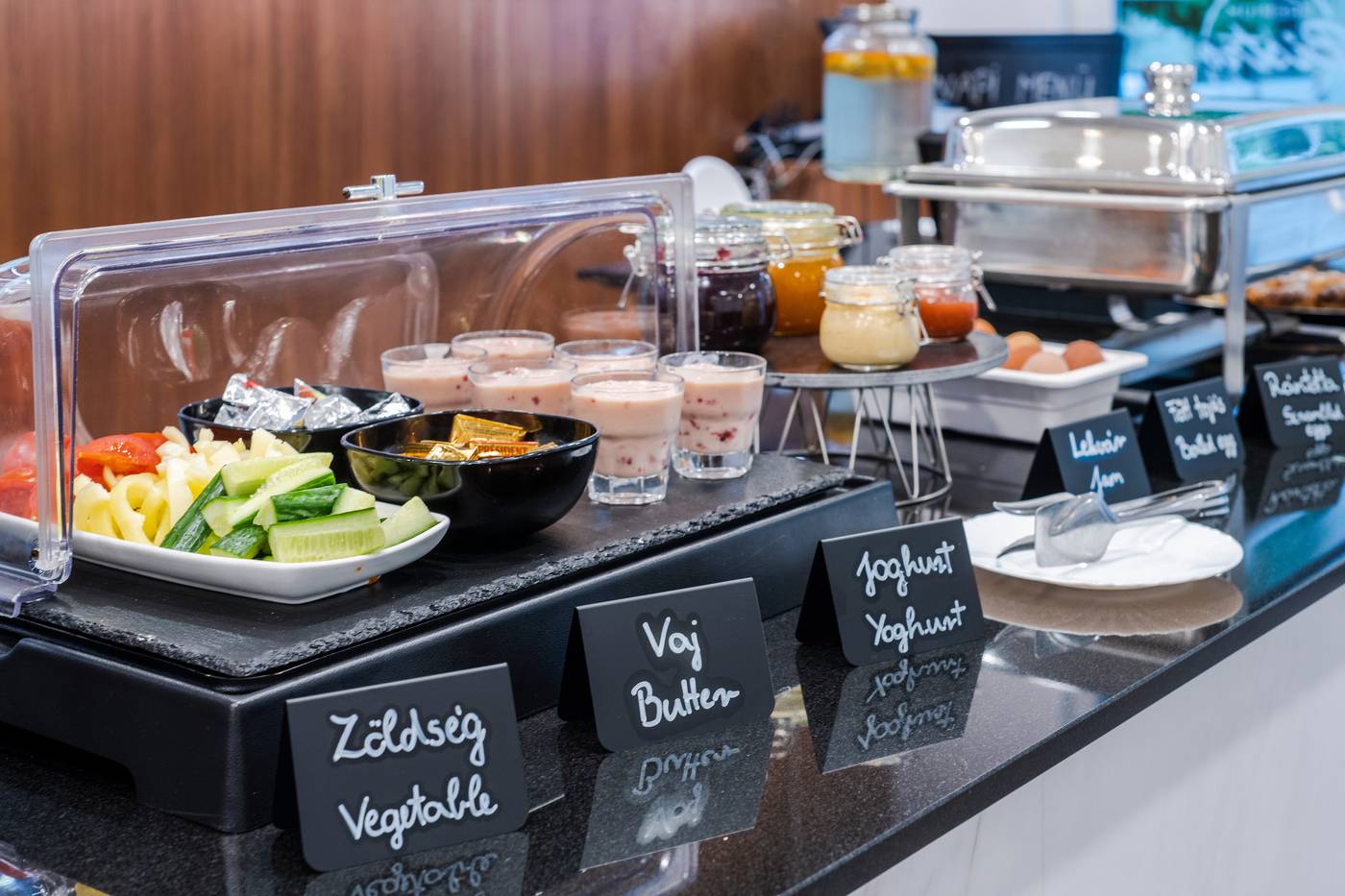 Premium-Apartment-House-Restaurant-19