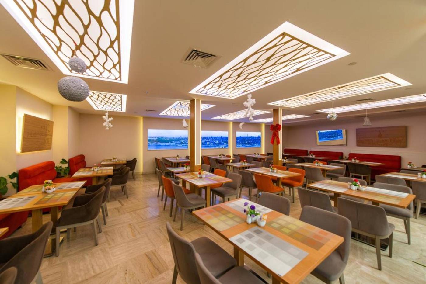 Prestige-Hotel-Old-City-Restaurant-61