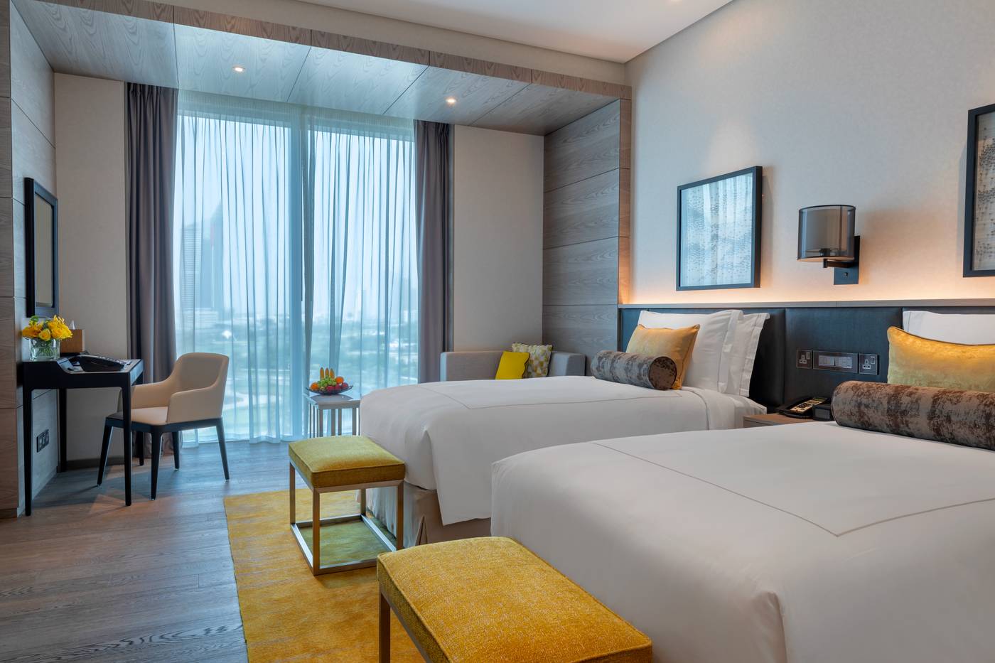 Taj-Jumeirah-Lakes-Towers-Dubai-Room-9