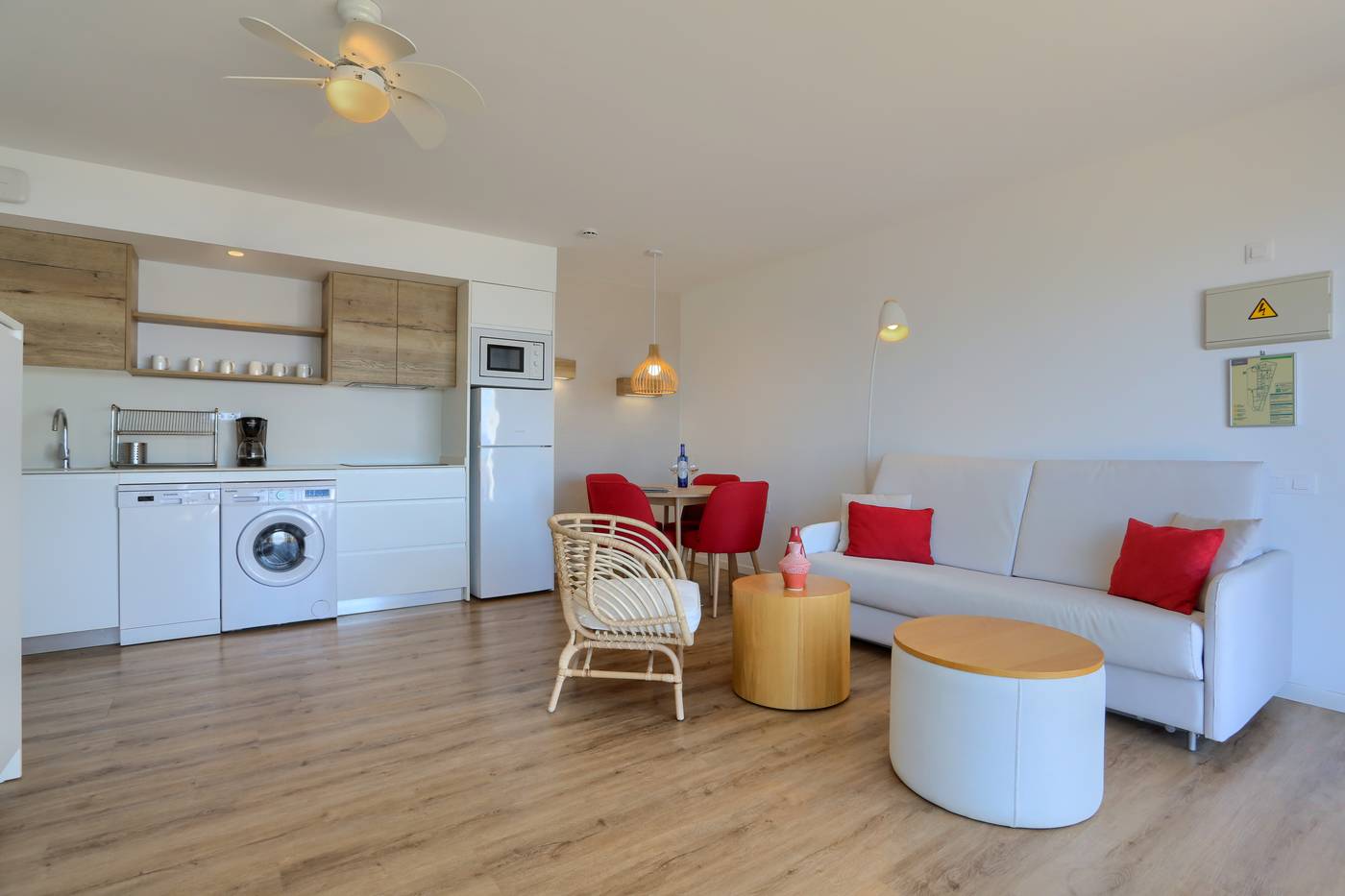 Apartamentos-Atalaya-de-Jand-a-by-LIVVO-Room-13