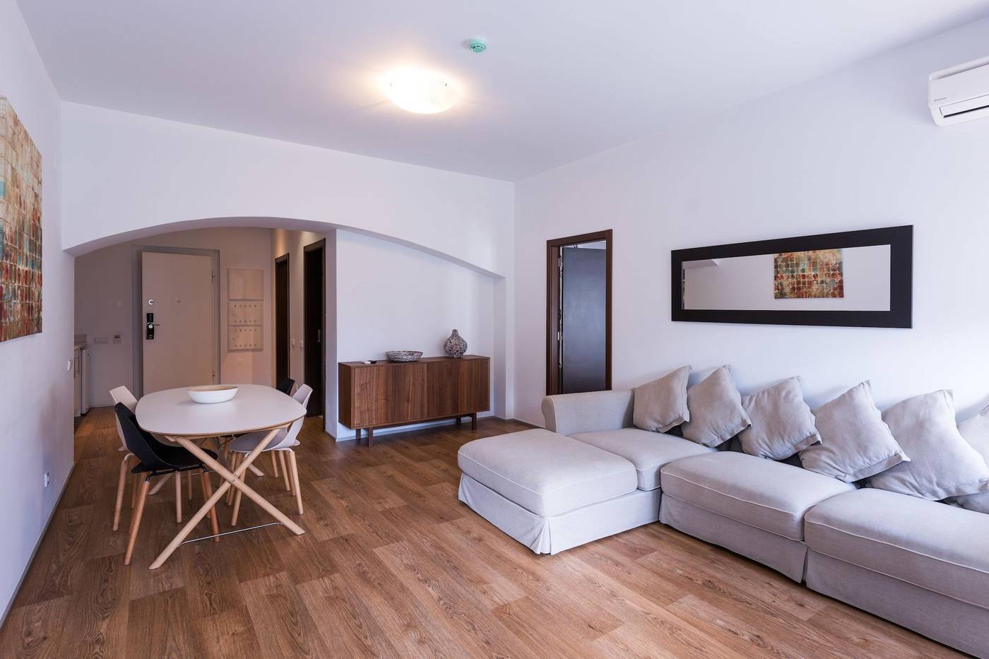 Alfama---Lisbon-Lounge-Suites-Room-46