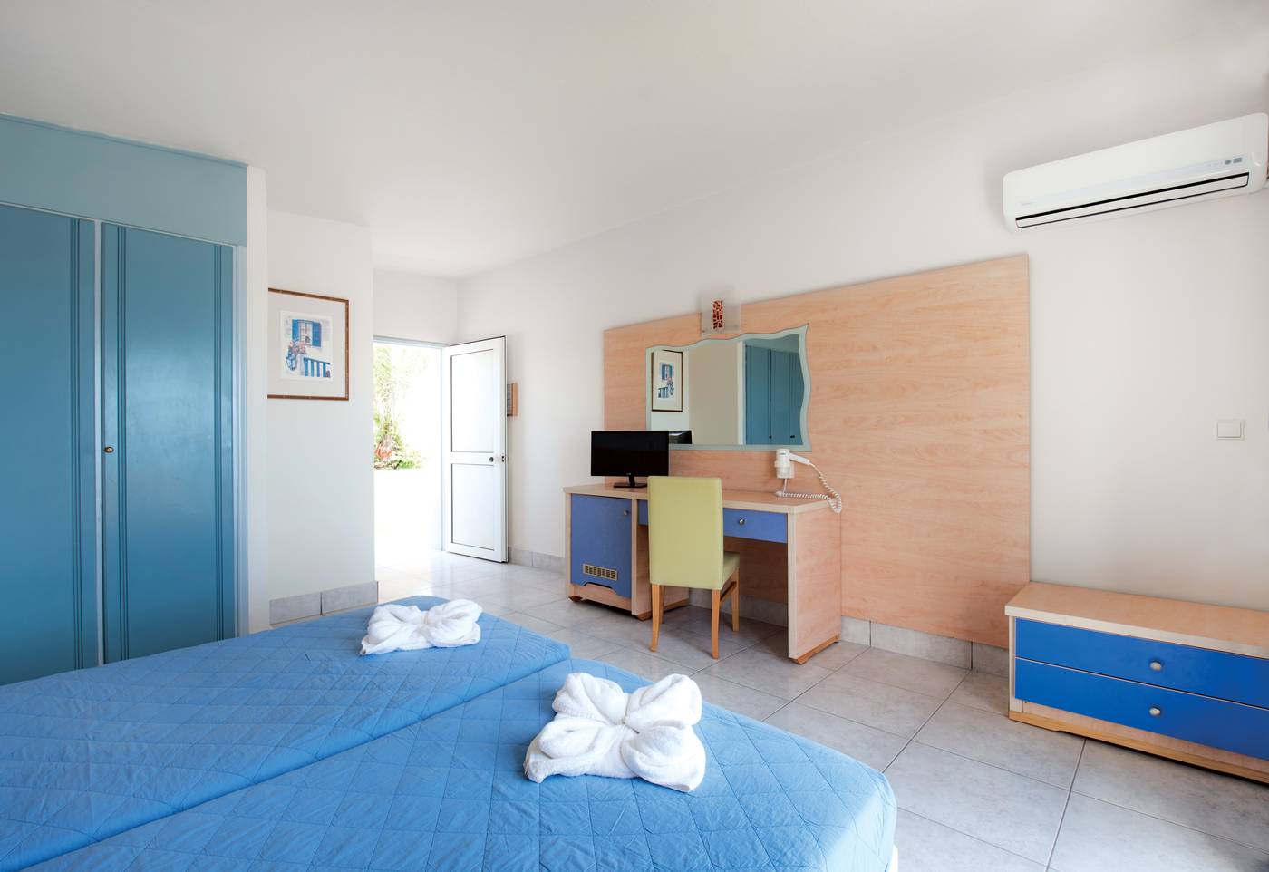 Eurovillage-Achilleas-Hotel-Room-44