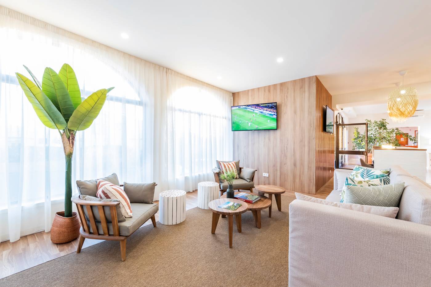 Clube-Maria-Luisa-Lobby-39