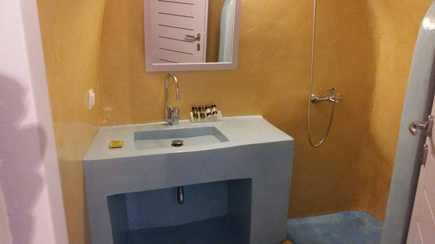 Santorini-Royal-Suites-Room-7