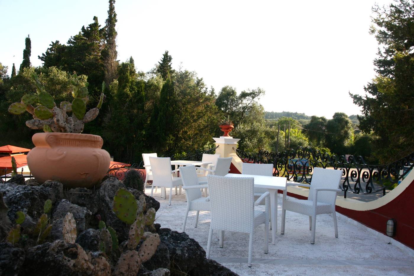 Mediterranean-Blue-Terrace-15