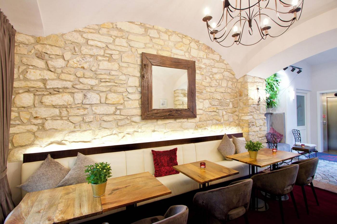 Residence-Agnes-Lobby-18