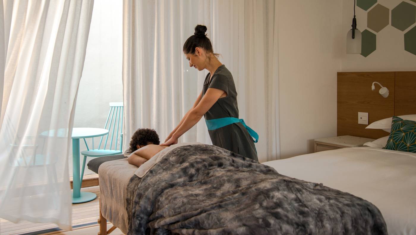 More-Quarters-Neighbourhood-Hotel-Sports-and-Entertainment-18