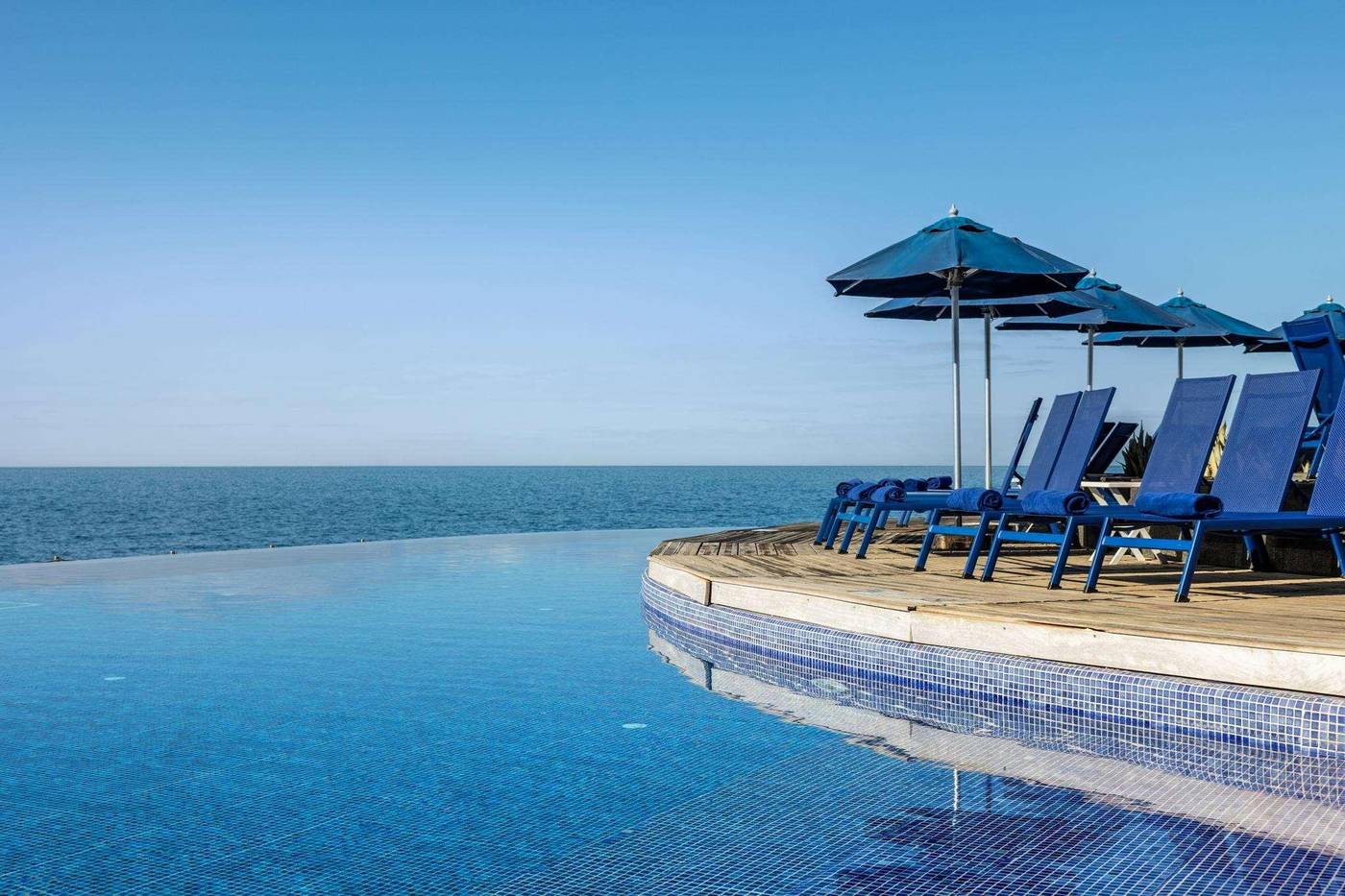 Marina-Suites-Pool-11