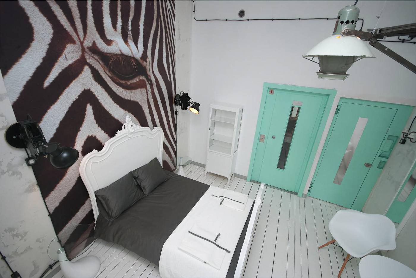 Sen-Pszczoly-Loft-Hotel-Room-15