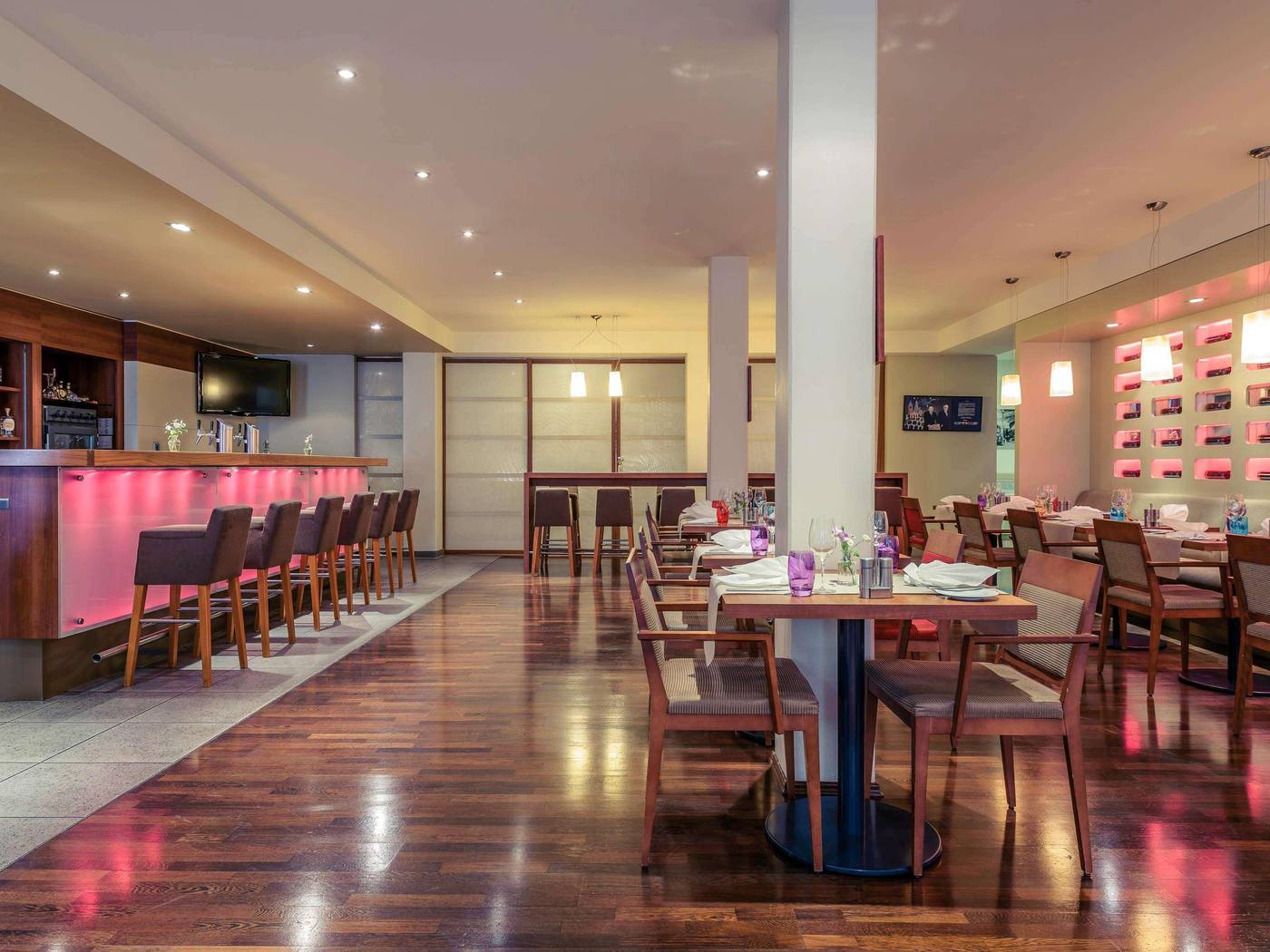 Mercure-Hotel-Berlin-City-West-Bar-13