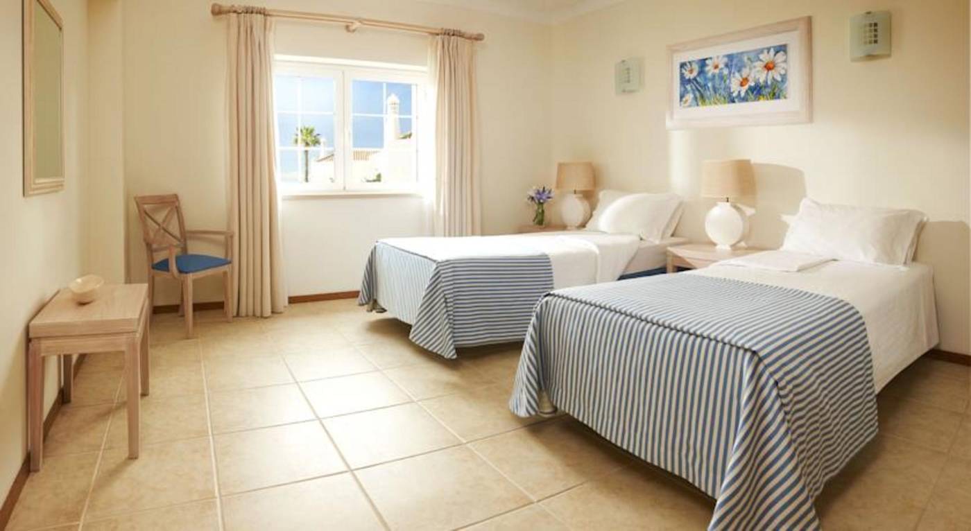 Vale-D-Oliveiras-Quinta-Resort-And-Spa-Room-32