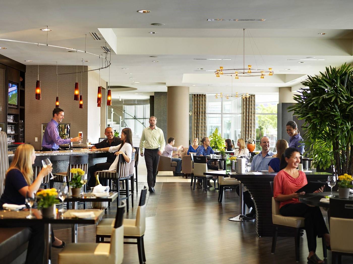 Pinnacle-Hotel-at-the-Pier-Restaurant-15