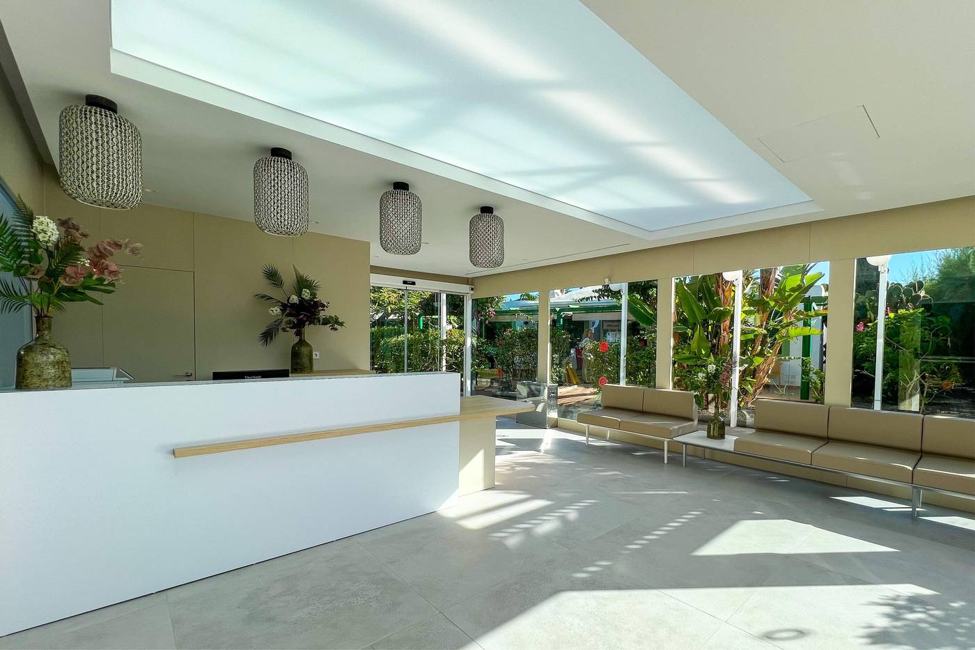 Cordial-Sandy-Golf-Lobby-28