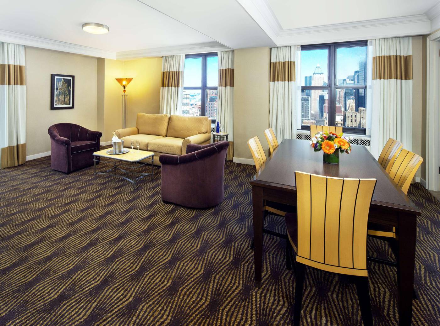 New-Yorker--A-Lotte-Hotel-Room-24