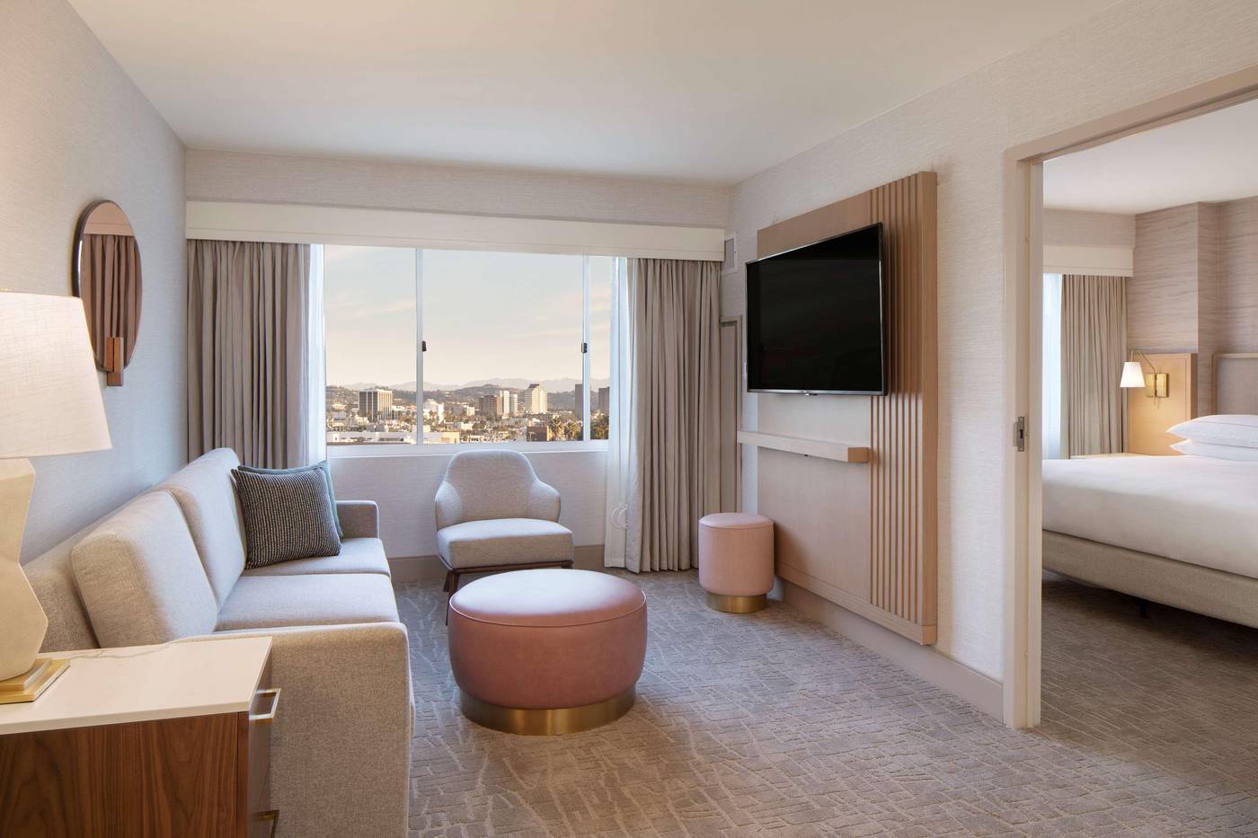 Hilton-Santa-Monica-Hotel---Suites-Room-27