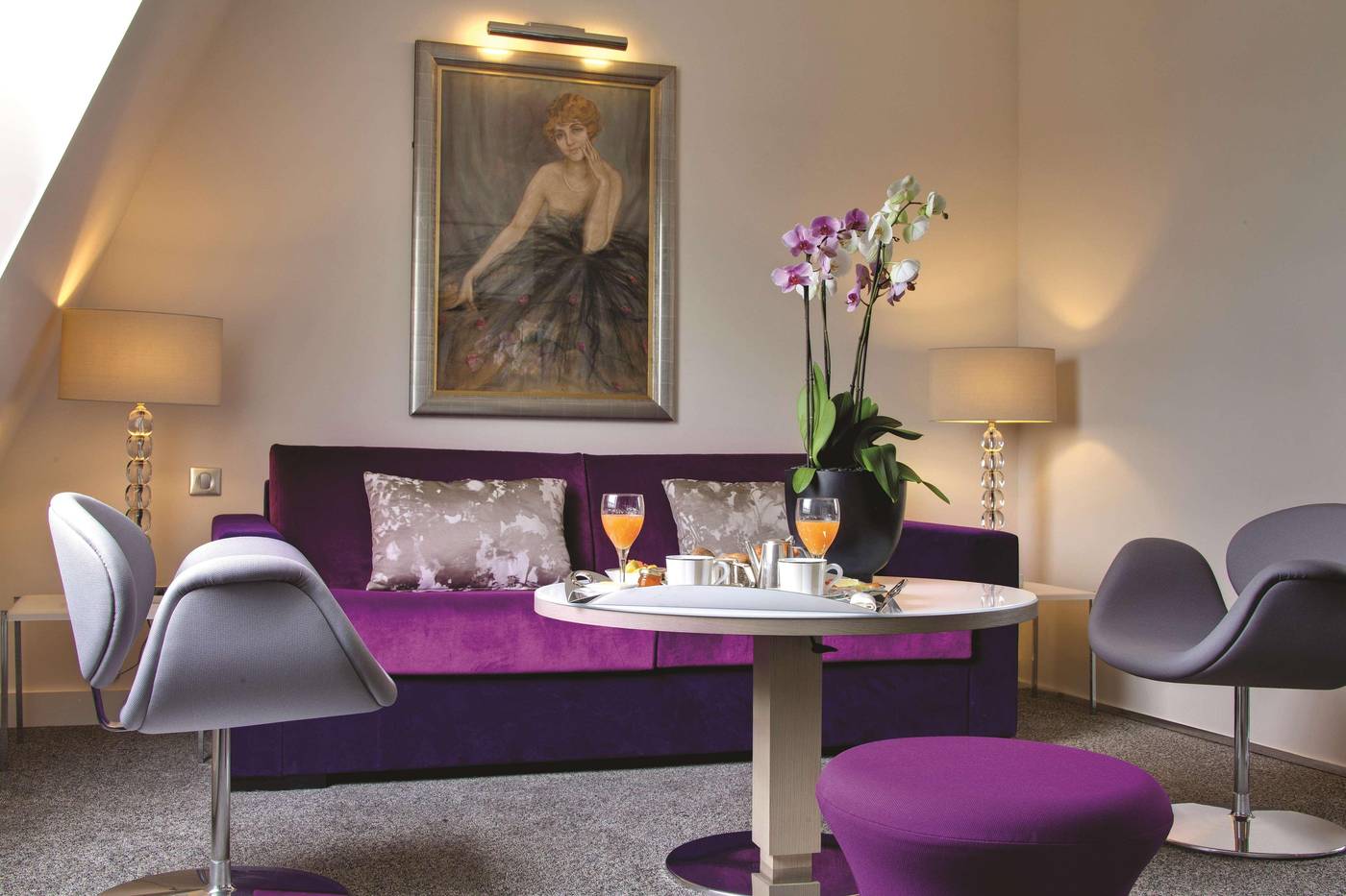 La-Villa-Maillot---Arc-de-Triomphe-Room-16