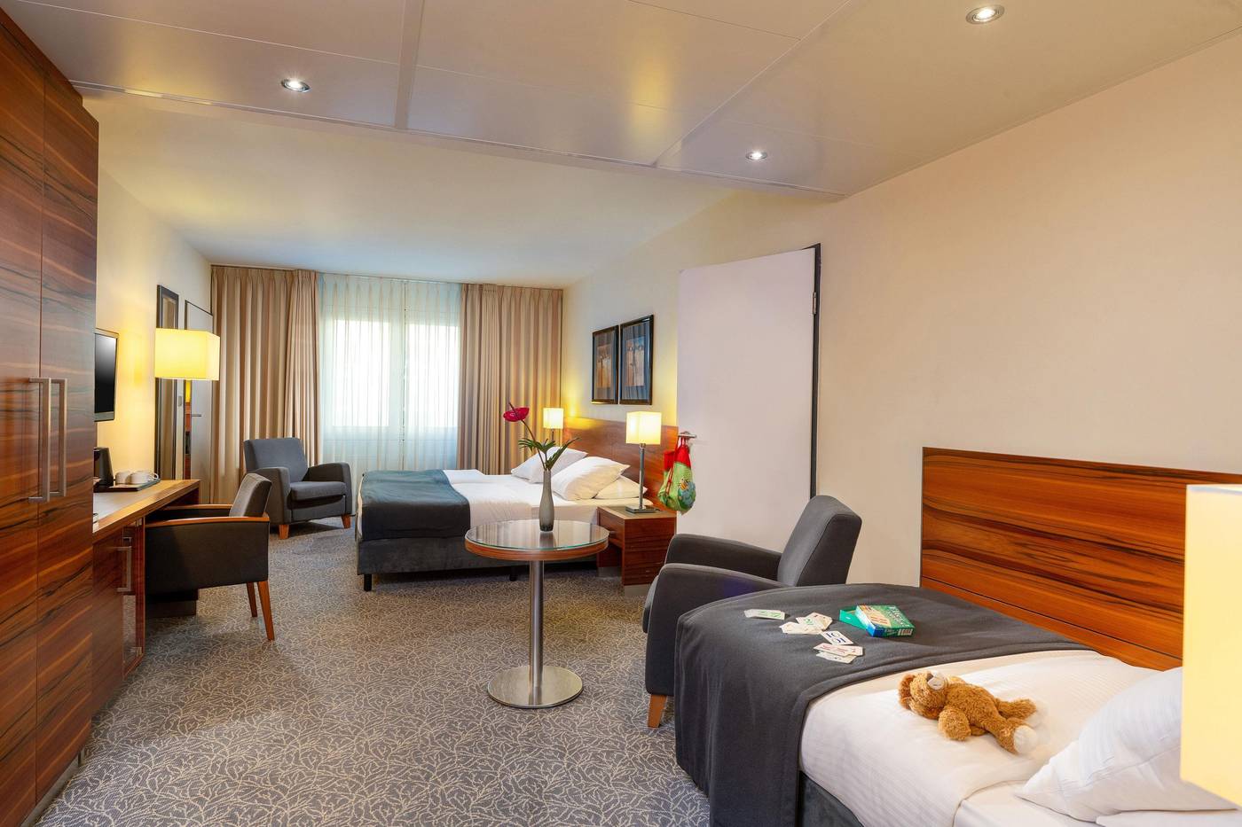 Maritim-Hotel-Munchen-Room-17