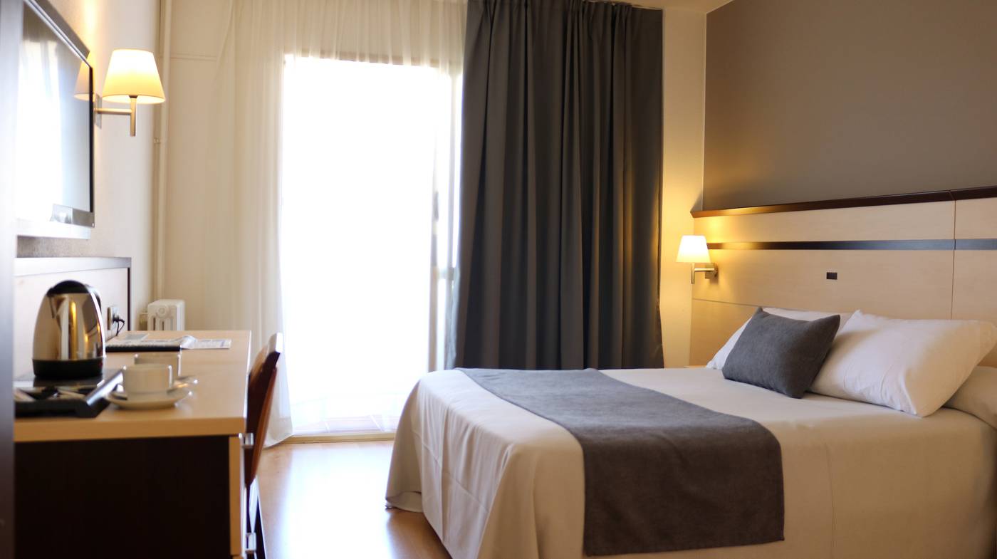 Golden-Port-Salou-and-Spa-Room-34