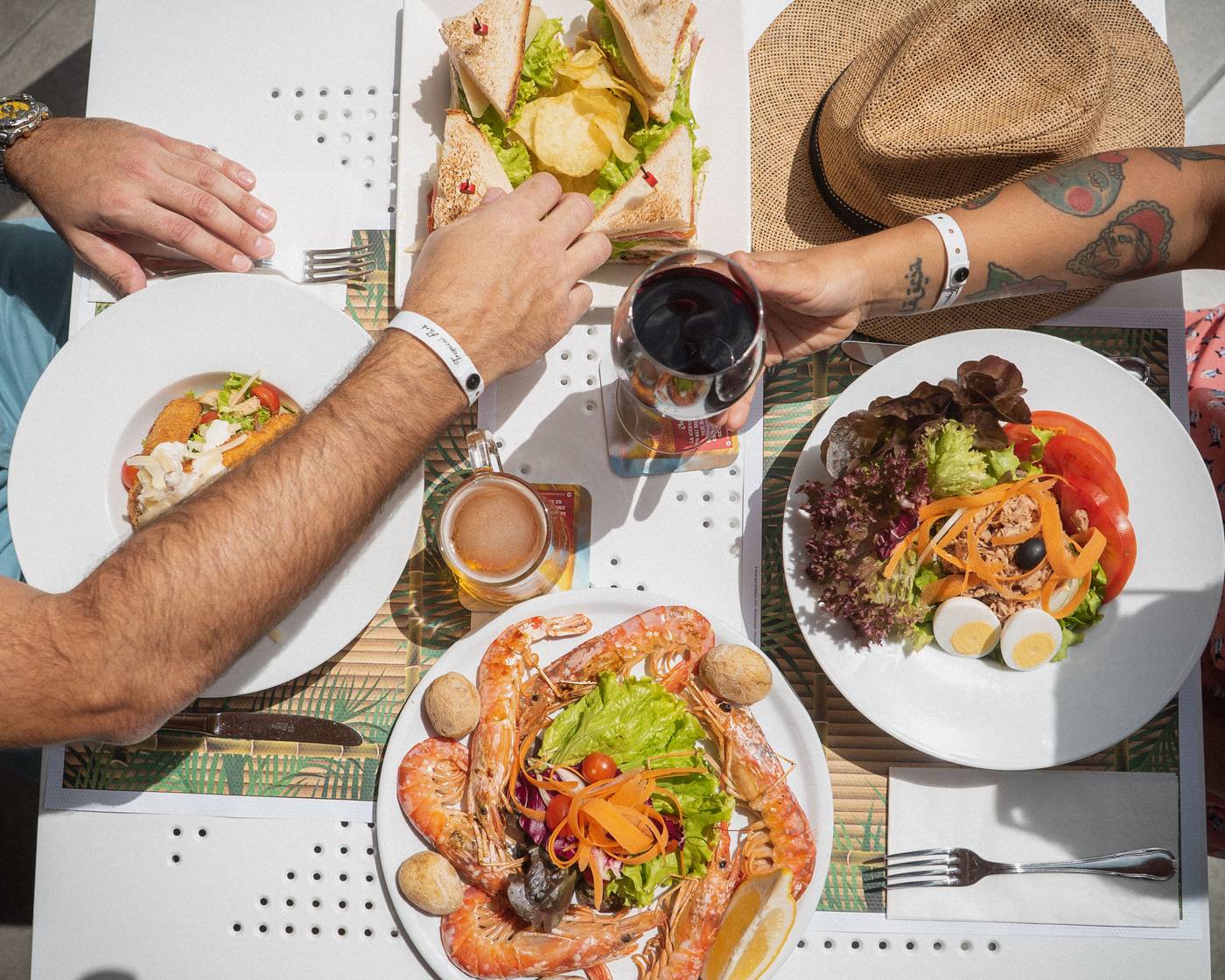 Tropical-Park-Hotel-Bar-52