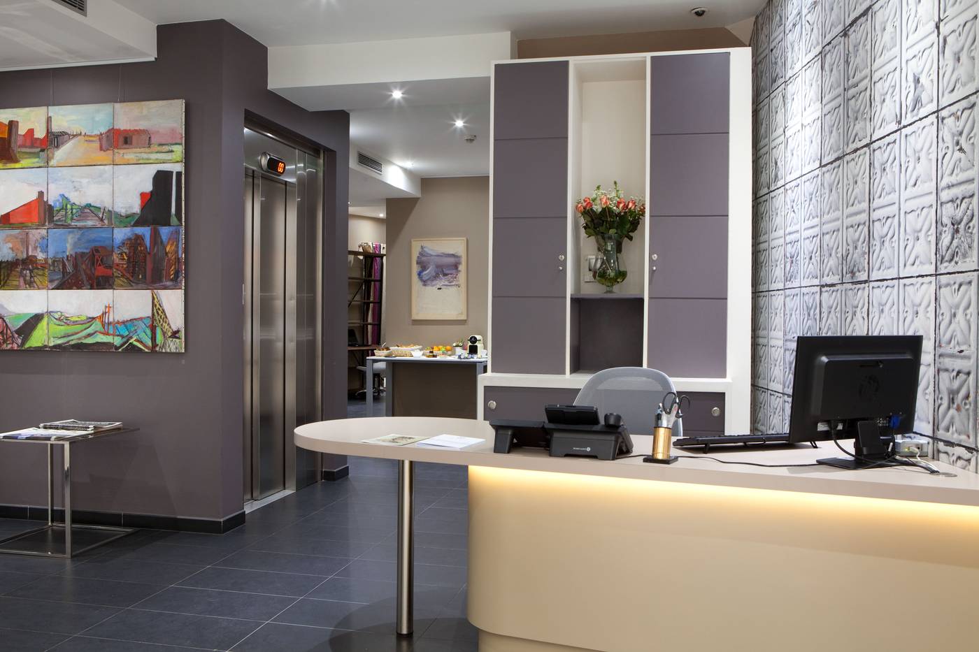 Serotel-Suites-Opera-Lobby-1