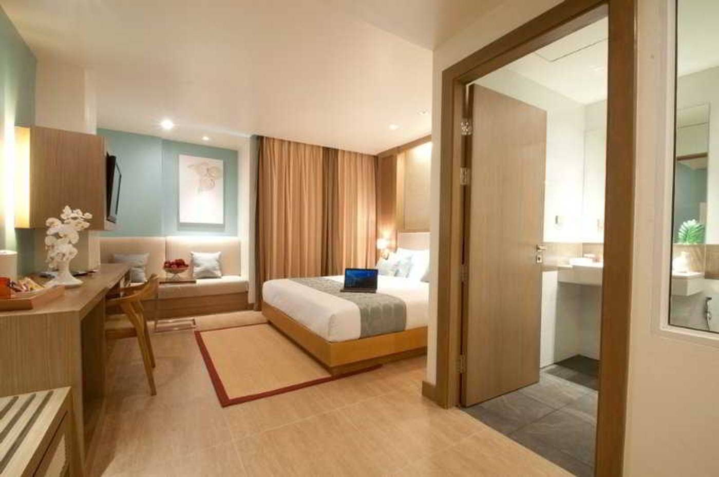 The-ASHLEE-Plaza-Patong-Hotel---Spa-Room-17