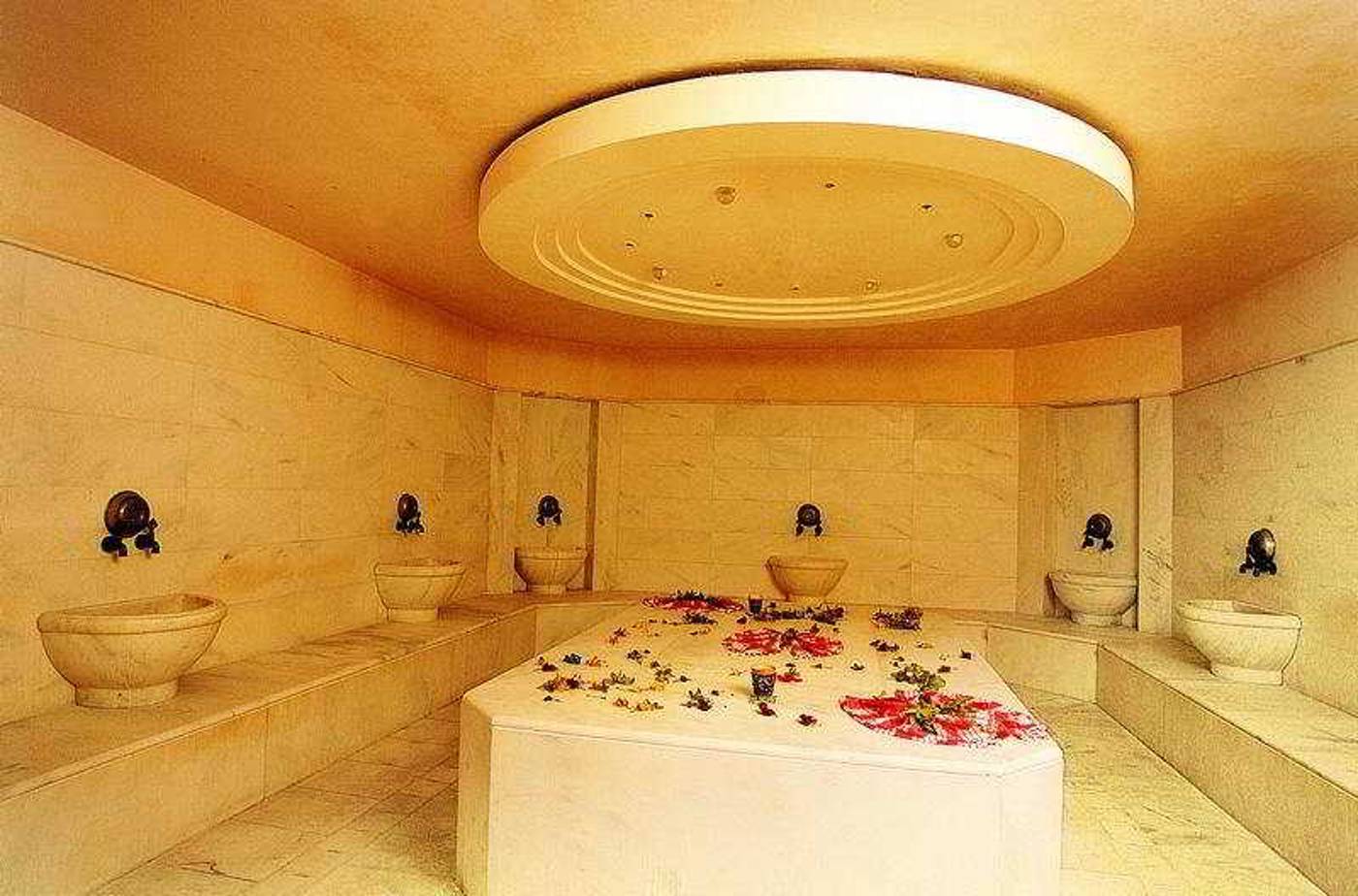 TUI-Blue-Xanthe-Sports-and-Entertainment-49