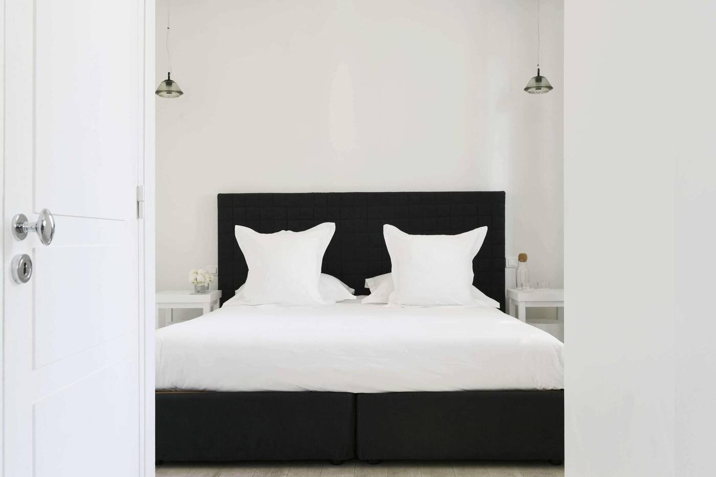 White-1921-Saint-Tropez-Room-16