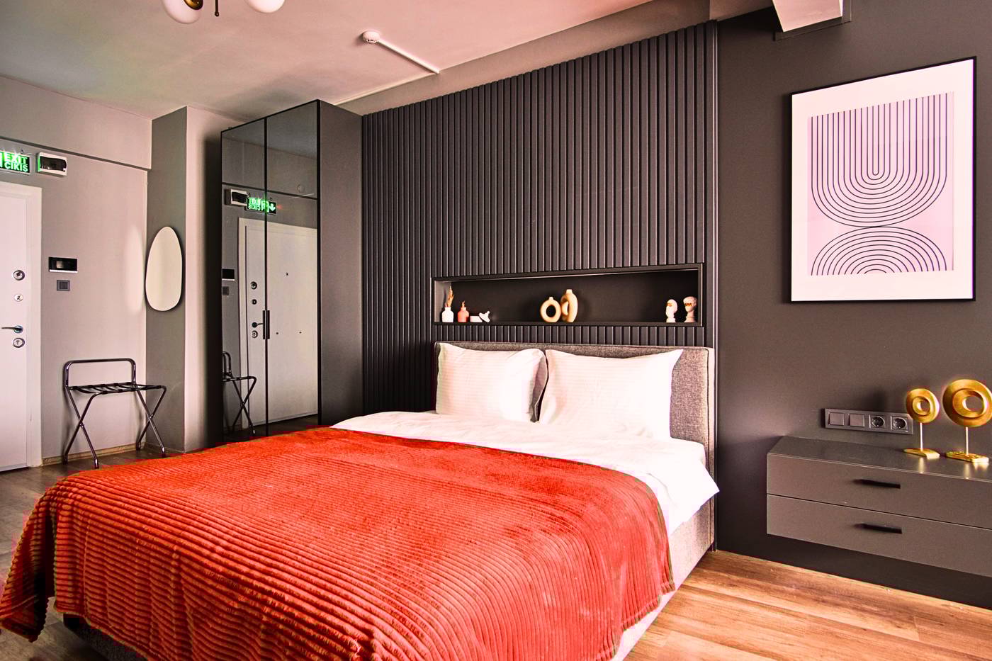 TAKS-INN-Suites-Room-6