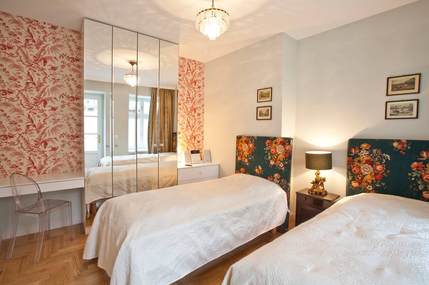 Crystal-Suites-chez-Helena-Room-11