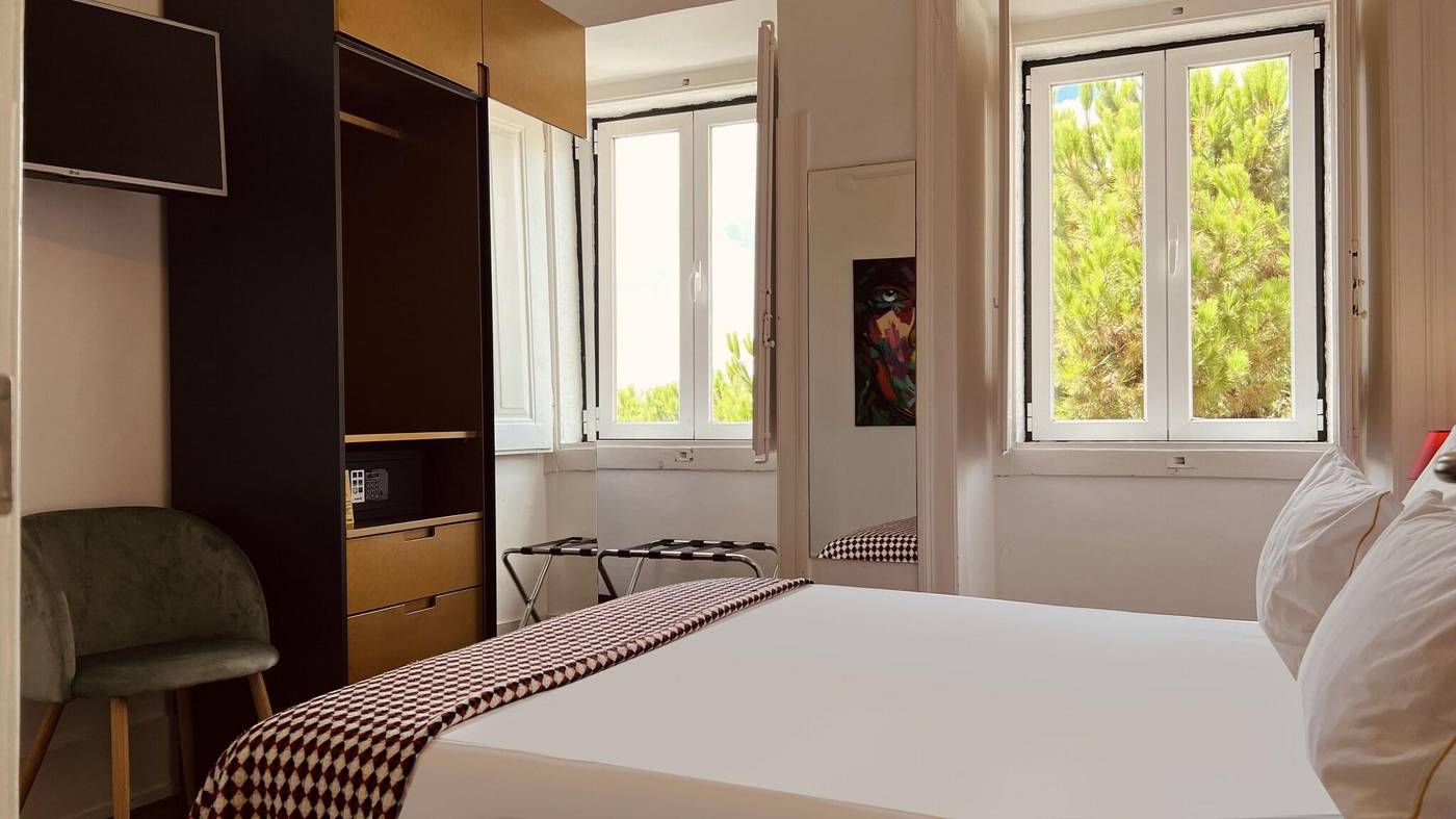 Casa-Do-Jasmim-By-Shiadu-Room-28