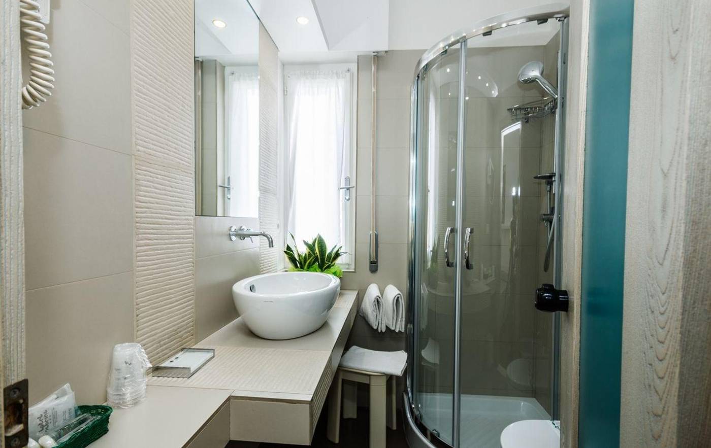 Hotel-Sabrina-Room-10