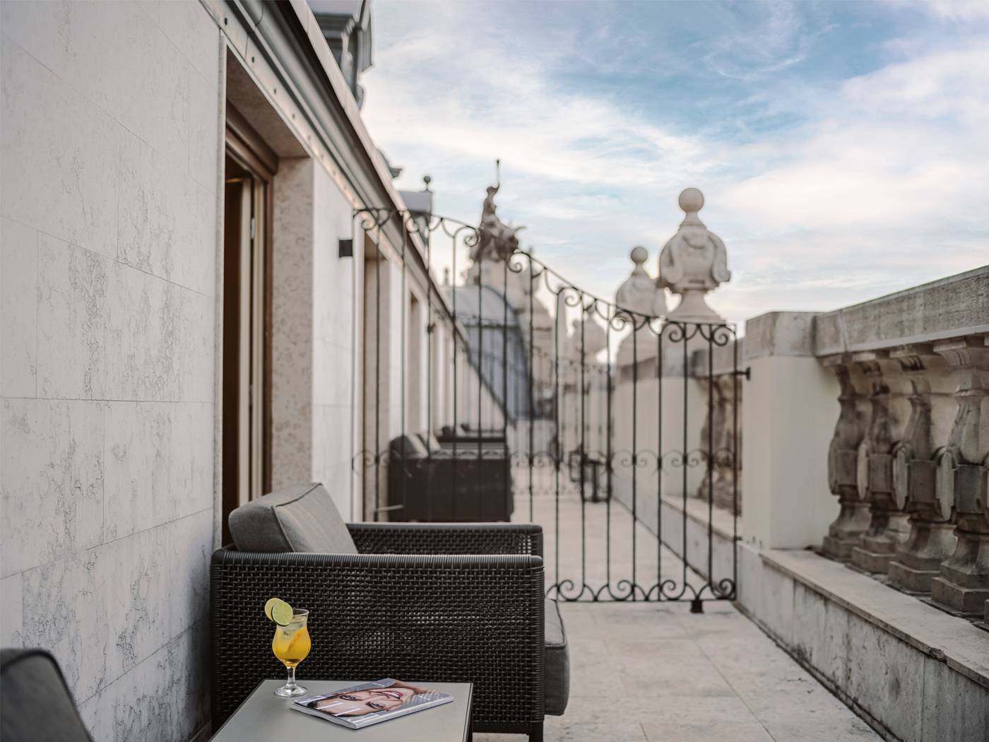 Anantara-New-York-Palace-Budapest-Room-10