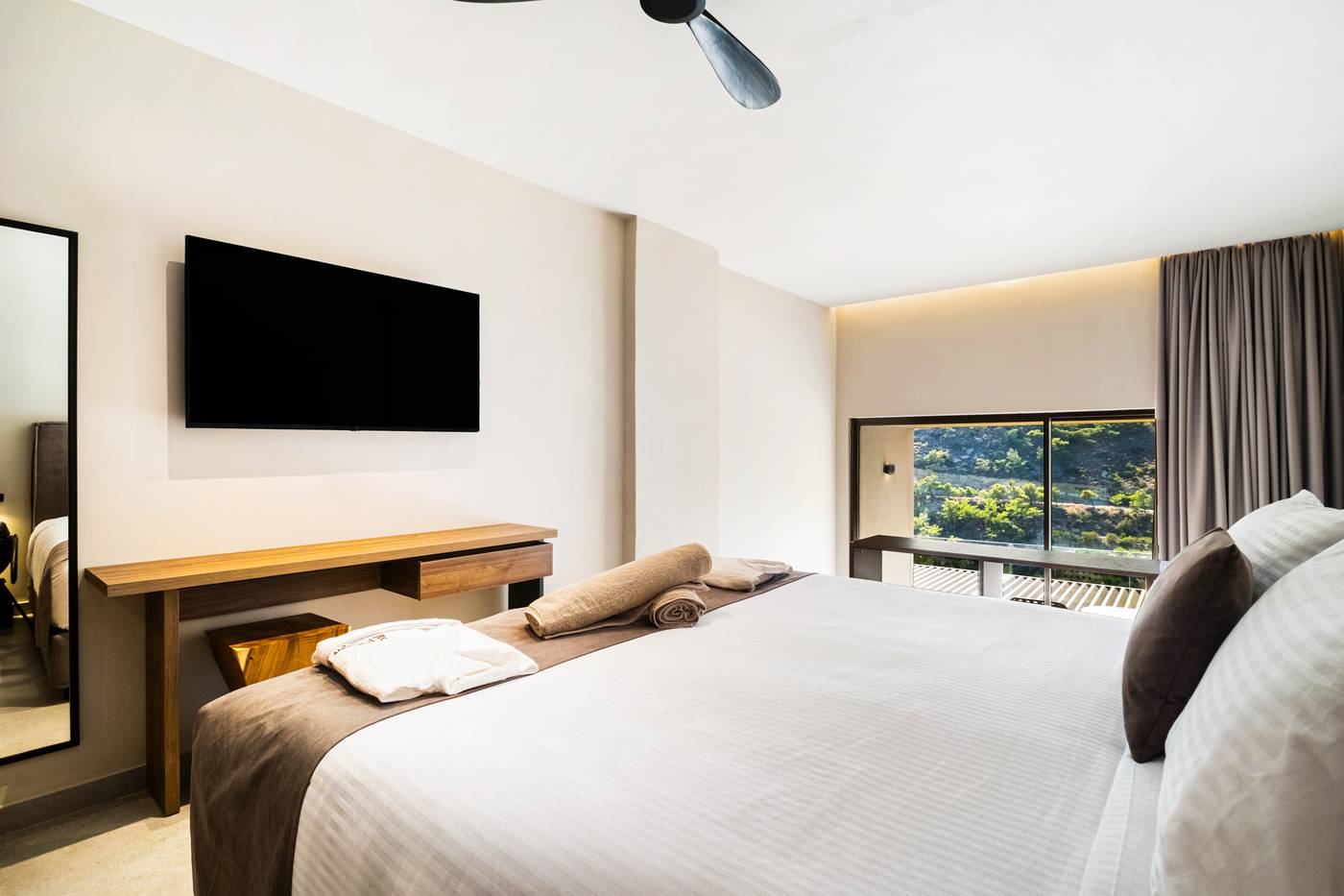 Eden-Rock-Room-26