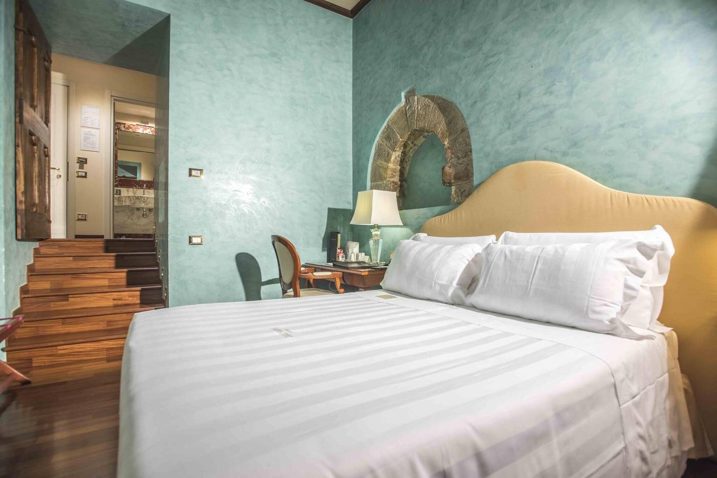 Golden-Tower-Hotel---Spa-Room-55