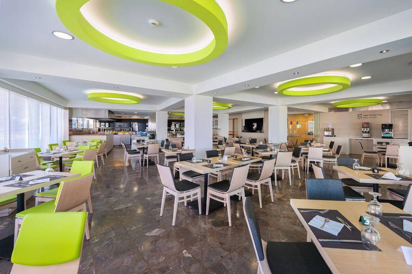 Semiramis-Restaurant-40