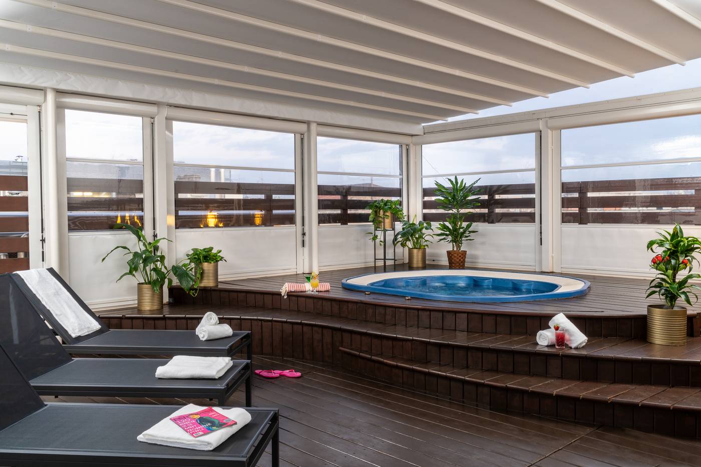 Leonardo-Boutique-Hotel-Rome-Termini-Pool-3