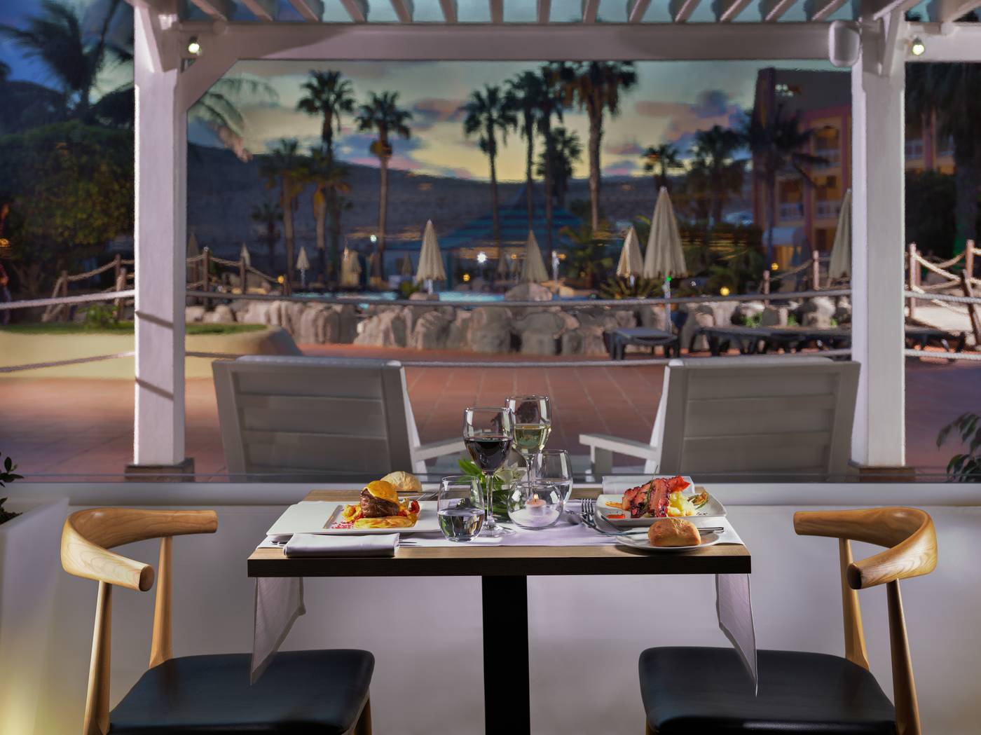 H10-Playa-Esmeralda---Adults-Recommended-Restaurant-60