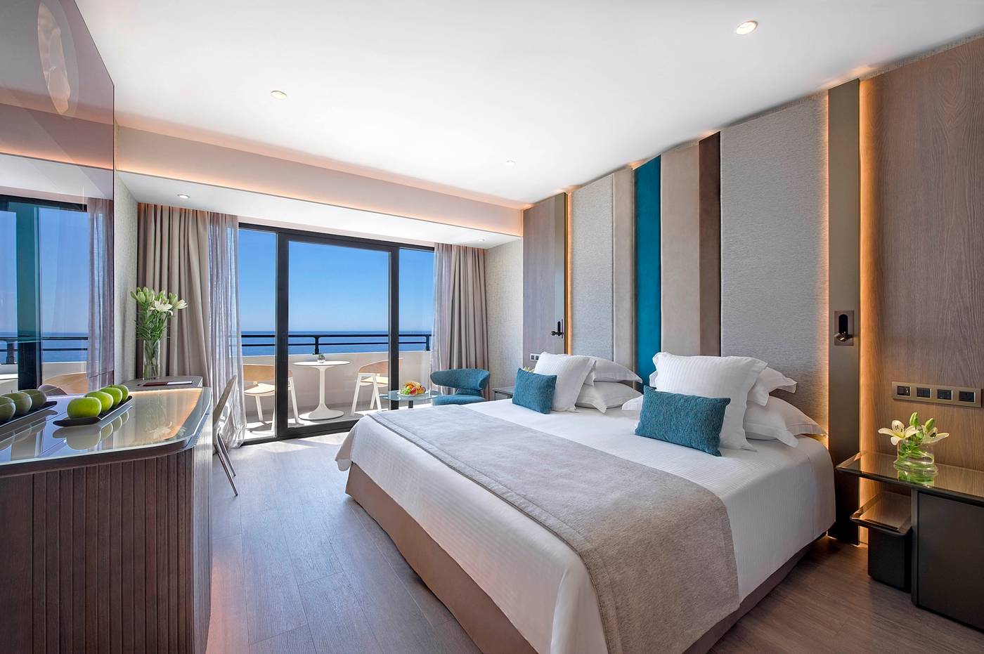 Amathus-Beach-Room-33