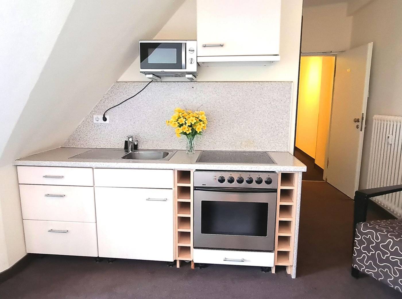 Upper-Room-Hotel-Room-33